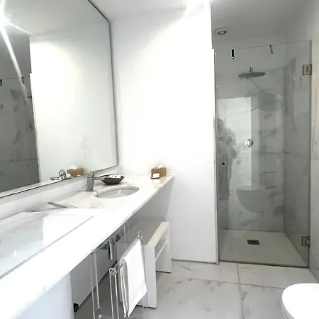 Signature 2 3* Porto